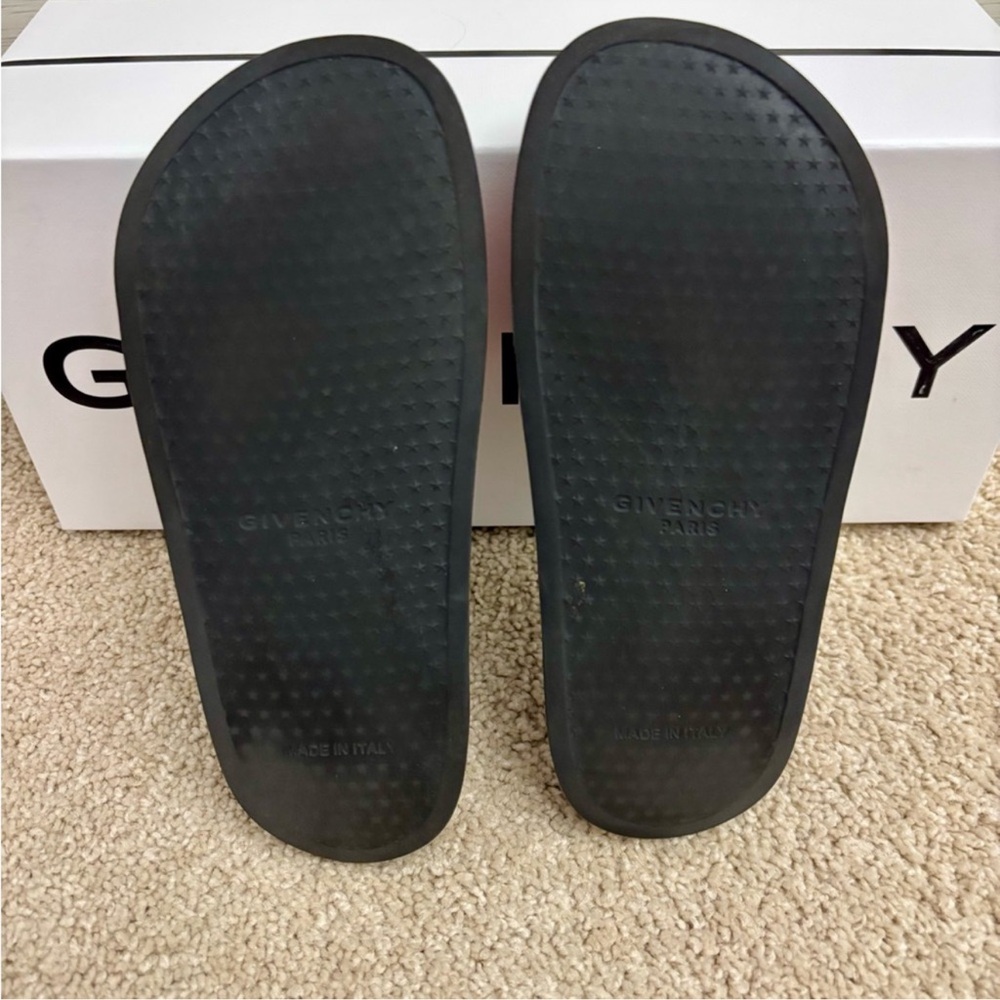 Givenchy red women’s glossy logo rubber pool slide sandals - Picture 13 of 15